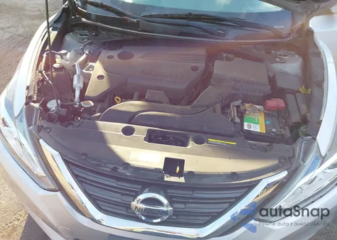 2017 Nissan Altima 2.5 Sv z USA, uszkodzony, nr VIN 1N4AL3AP7HC197824